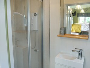 Towels - 1 bedroom accommodation in Gorran, near St Austell (Gorran, near St Austell)