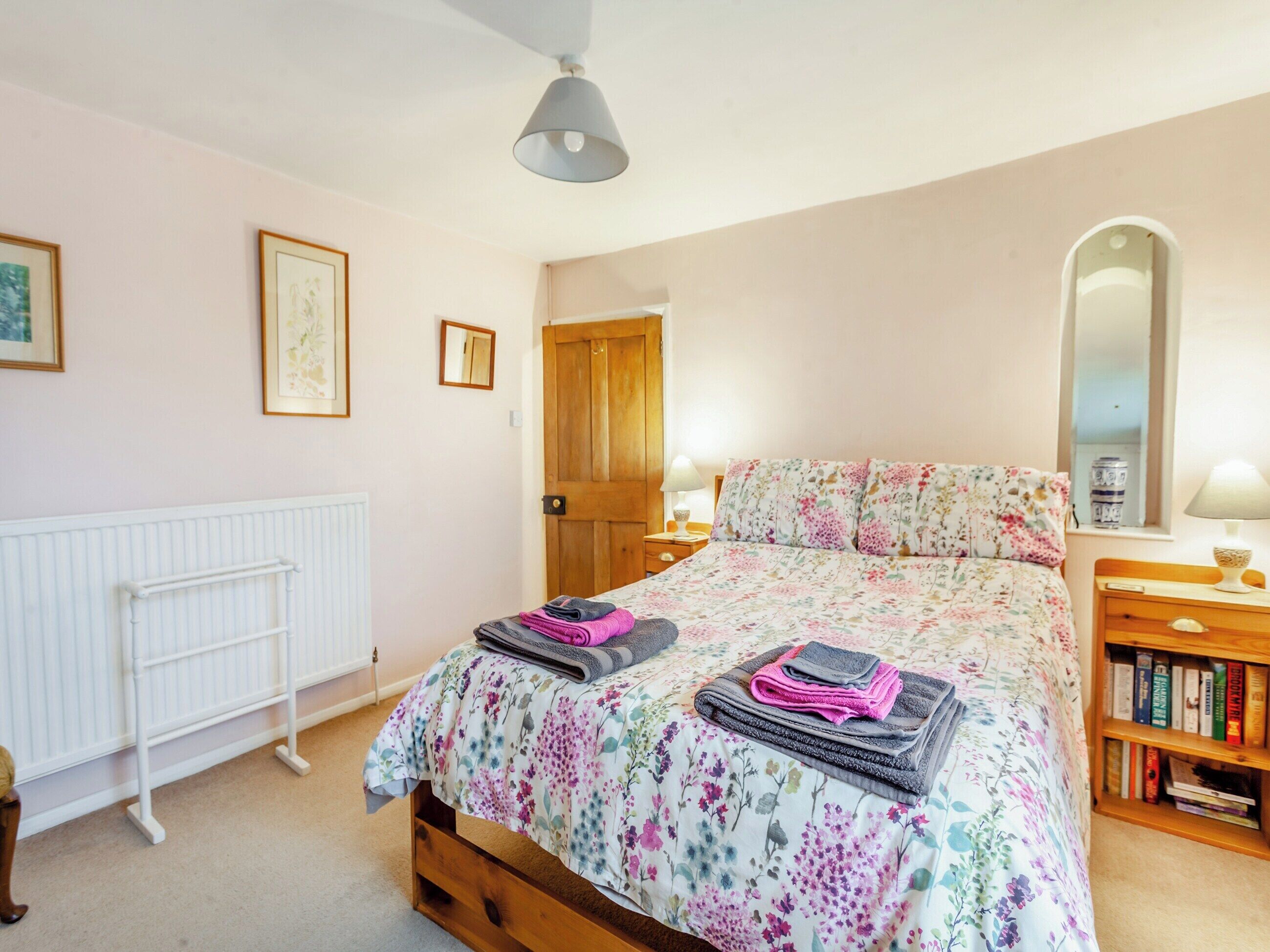 2 makuuhuonetta, ilmainen Wi-Fi, vuodevaatteet