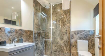 2 bedroom accommodation in Wimborne