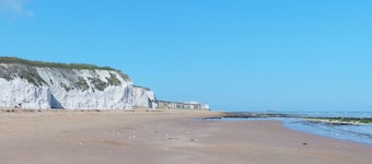 3 bedroom accommodation in Kingsgate, near Broadstairs