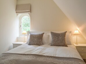 4 bedrooms, free WiFi, bed sheets