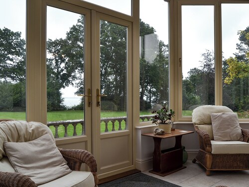7 bedroom accommodation in Wootton Bridge, near Ryde