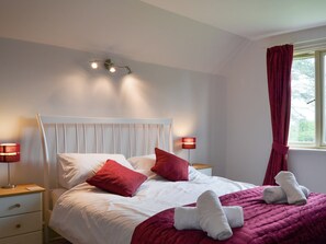 7 多间卧室、免费 WiFi、床单