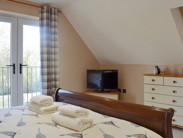 4 habitaciones, wifi y ropa de cama