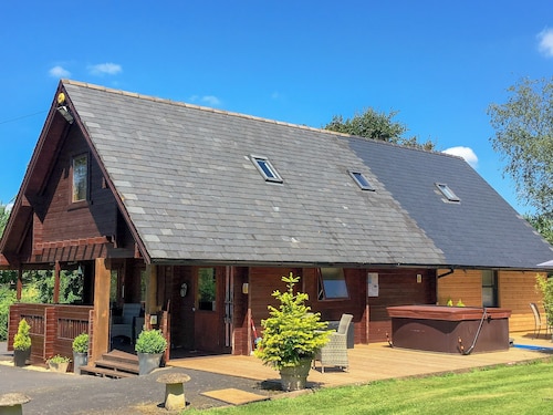4 bedroom accommodation in Munsley, near Ledbury