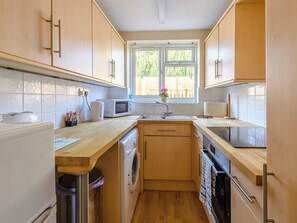 Cookware/dishes/utensils