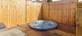 2 bedroom accommodation in Wheldrake, near York