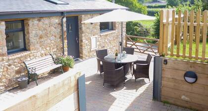 4 bedroom accommodation in Luton, near Newton Abbot