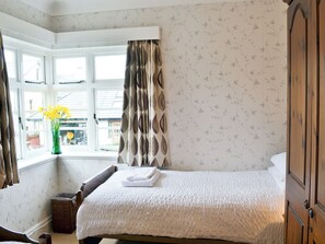 3 quartos, Wi-Fi de cortesia, roupa de cama