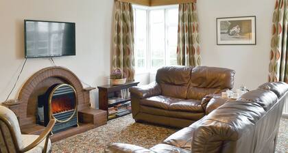 3 makuuhuoneen majoitusta Port Erinissä