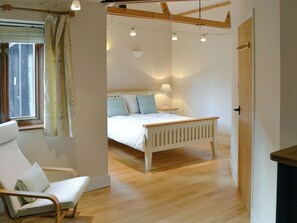 3 bedrooms, free WiFi, bed sheets - 3 bedroom accommodation in Knapton, near North Walsham (Knapton, near North Walsham)