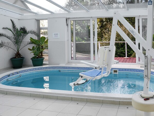 Indendørs pool