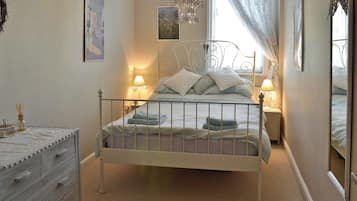 1 bedroom, free WiFi, bed sheets
