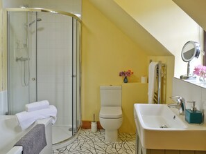 Towels - 3 bedroom accommodation in Peterchurch, near Hay-on-Wye (Peterchurch, near Hay-on-Wye)
