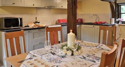 3 bedroom accommodation in Peterchurch, near Hay-on-Wye