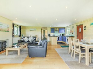 Interior - 2 bedroom accommodation in Holsworthy, near Bude (Holsworthy, near Bude)