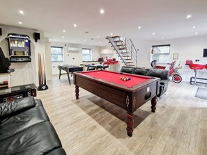 Games room - 7 bedroom accommodation in North Duffield, near York (North Duffield, near York)