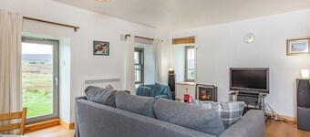 1 bedroom accommodation in Feriniquarrie, near Glendale