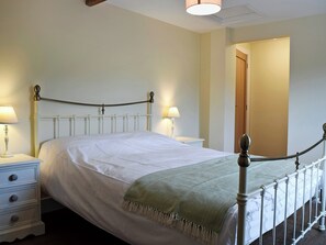 3 bedrooms, free WiFi, bed sheets