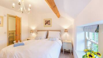 2 bedrooms, free WiFi, bed sheets