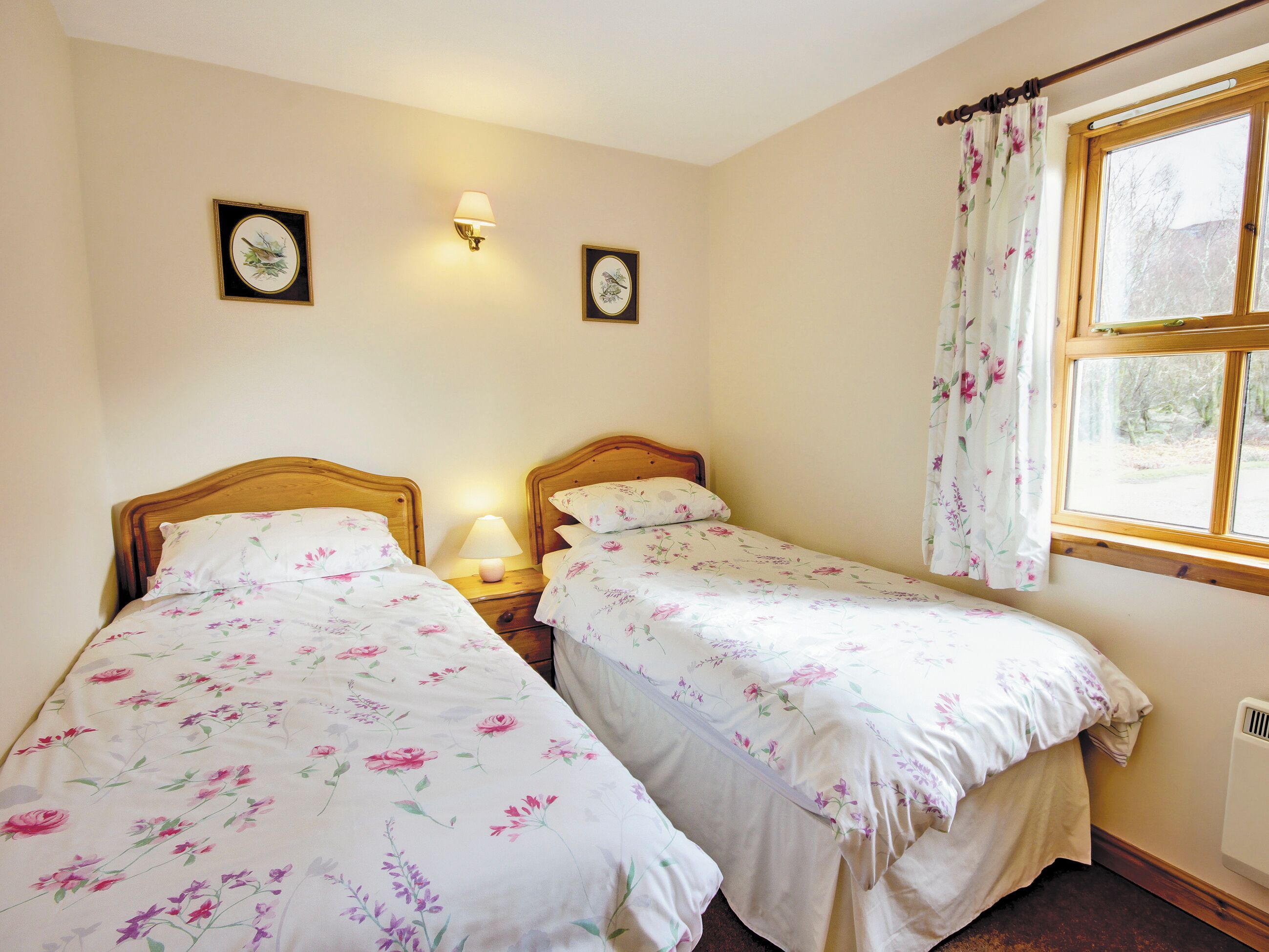 2 bedrooms, bed sheets