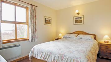 2 bedrooms, bed sheets