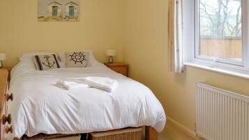 4 bedrooms, free WiFi, bed sheets