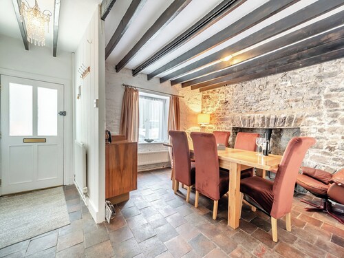 4 chambres à coucher à Aberaeron