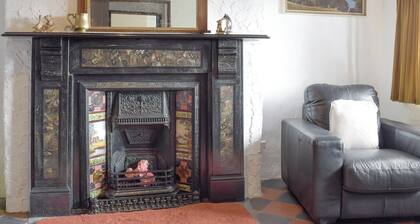 3 bedroom accommodation in Cynheidre, near Llanelli