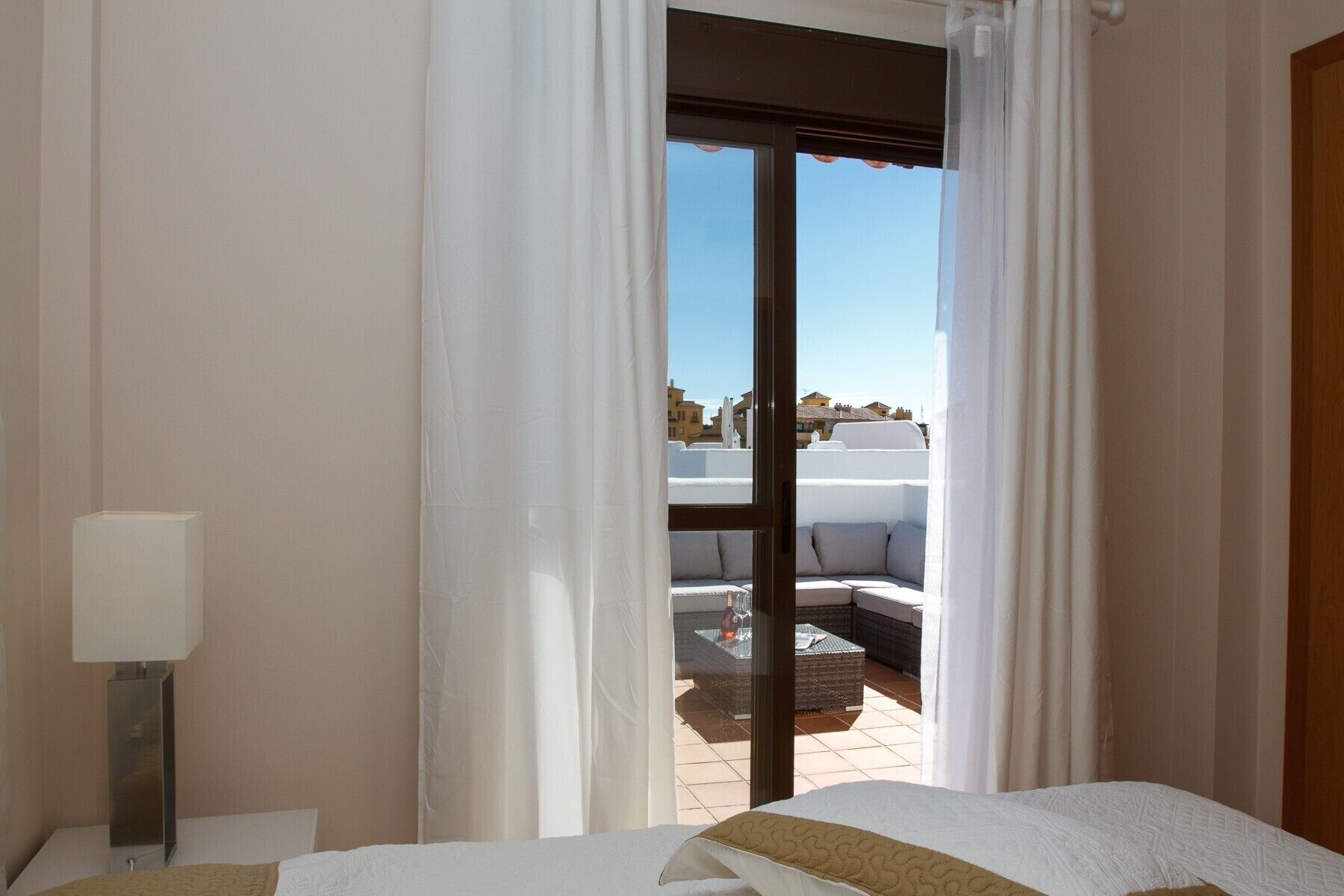 3 quartos, ferros/tábuas de passar roupa, Wi-Fi de cortesia