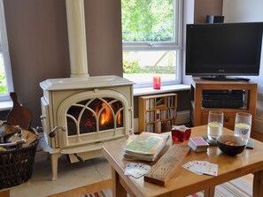 Interior - 2 bedroom accommodation in Dwyran, near Llanfairpwllgwyngyll (Dwyran, near Llanfairpwllgwyngyll)