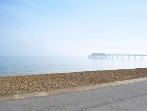 Fishing - A great base for seaside enthusiasts. (Deal)