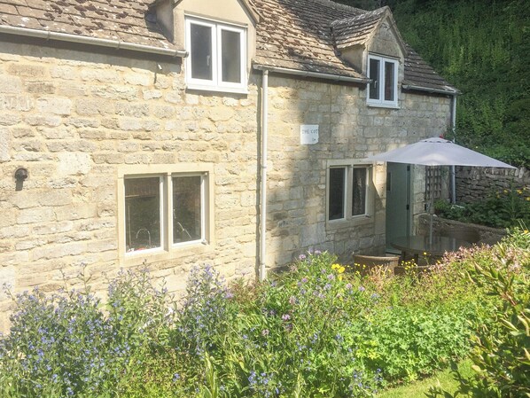 Exterior - 2 bedroom accommodation in Bussage, near Cirencester (Bussage, near Cirencester)