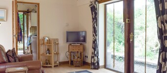 2 bedroom accommodation in Upper Welland, near Malvern