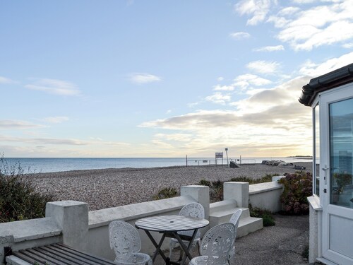 4 bedroom accommodation in Pagham, near Chichester