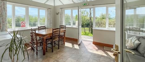 تناول الطعام