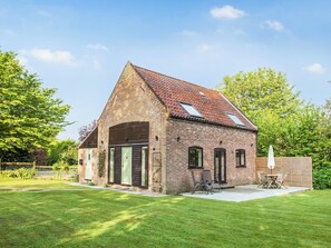 Exterior - 2 bedroom accommodation in Scottow, near Coltishall (Scottow, near Coltishall)