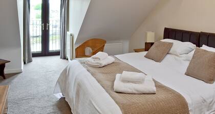 3 bedroom accommodation in Castletown