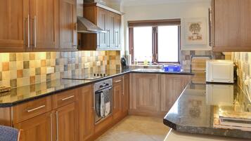 Dishwasher, highchair