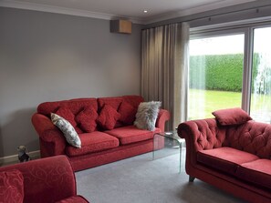 Netflix, streaming services - 4 bedroom accommodation in Illogan, near Redruth (Illogan, near Redruth)
