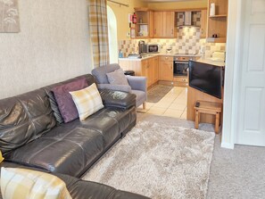 TV - 4 Eldin Hall Cottages (Scarborough)