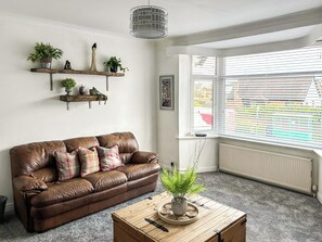Living area - 2 bedroom accommodation in Poulton-le-Fylde, near Blackpool (Poulton-le-Fylde, near Blackpool)