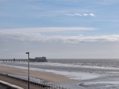 2 bedroom accommodation in Poulton-le-Fylde, near Blackpool
