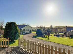 Property grounds - 1 bedroom accommodation in East Taphouse, near Liskeard (East Taphouse, near Liskeard)