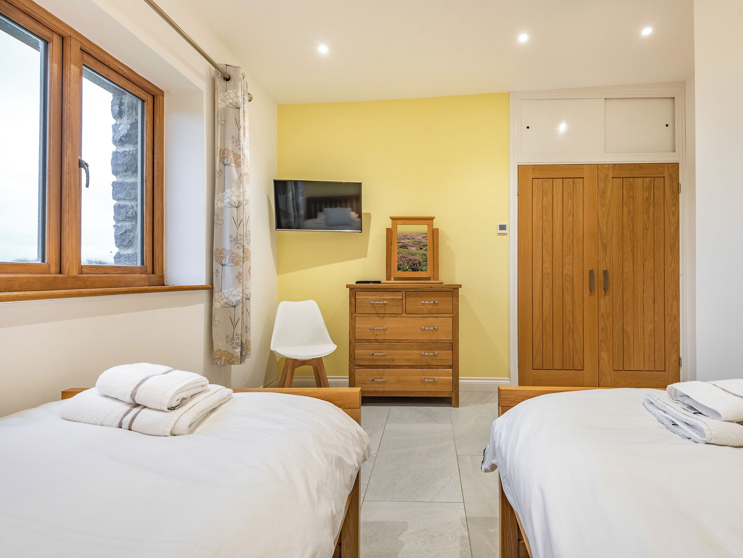 2 chambres, accès au Wi-Fi (inclus), literie fournie