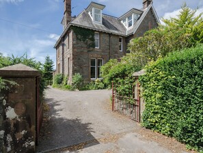 Exterior - 7 bedroom accommodation in Castle Douglas (Castle Douglas)