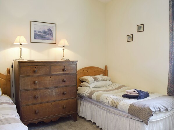 4 bedrooms, free WiFi, bed sheets