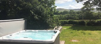 6 værelses bolig i Eglwyswrw, near Cardigan