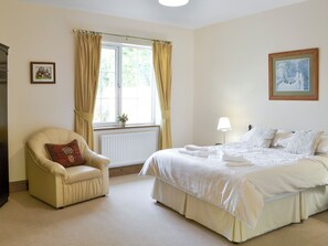 3 bedrooms, free WiFi, bed sheets - 3 bedroom accommodation in Cumwhinton, Carlisle (Cumwhinton, Carlisle)