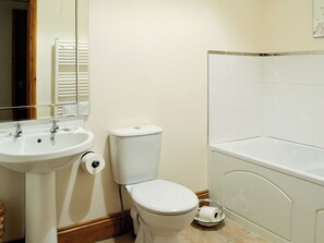 Towels - 3 bedroom accommodation in Cumwhinton, Carlisle (Cumwhinton, Carlisle)